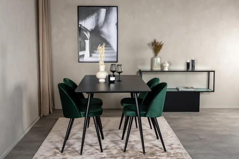 Silar & Velvet Essgruppe mit rechteckigem Esstisch und 4 Samtstühlen in Grün, Gestell Schwarz, im Wohnraum, Ansicht 1