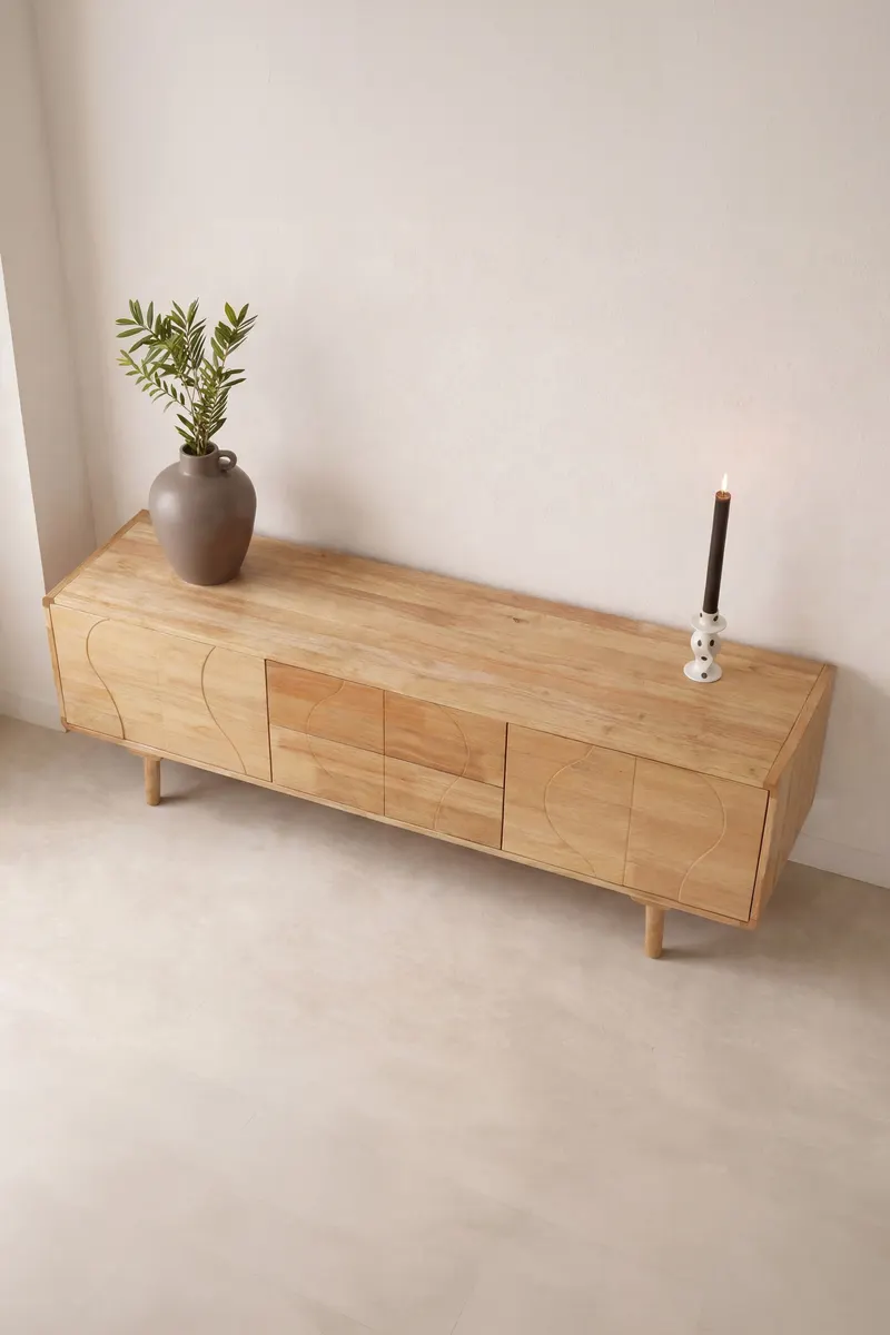 Skärhamn Sideboard aus Kautschukholz in 45 × 180 × 65 cm, im Wohnraum, Ansicht 2