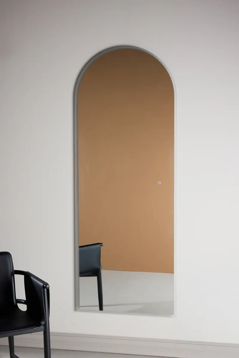 Skeppsvik Ganzkörperspiegel mit Rundbogen, im Wohnraum, Ansicht 5