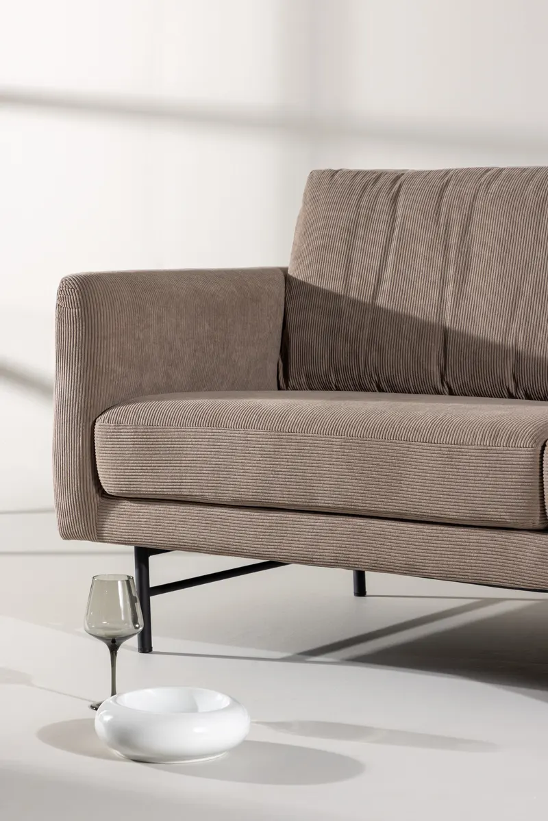 Sky 3-Sitzer-Sofa mit Metallbeinen in Braun, Gestell Schwarz, im Wohnraum, Ansicht 2