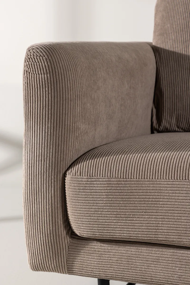 Sky 3-Sitzer-Sofa mit Metallbeinen in Braun, Gestell Schwarz, im Wohnraum, Ansicht 4