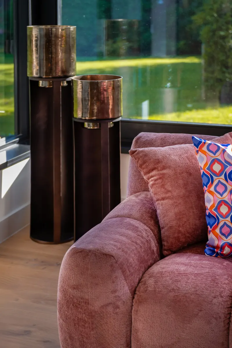 Charelle in Rose chenille von Richmond Interiors, Wohnbeispiel 7, im Wohnraum