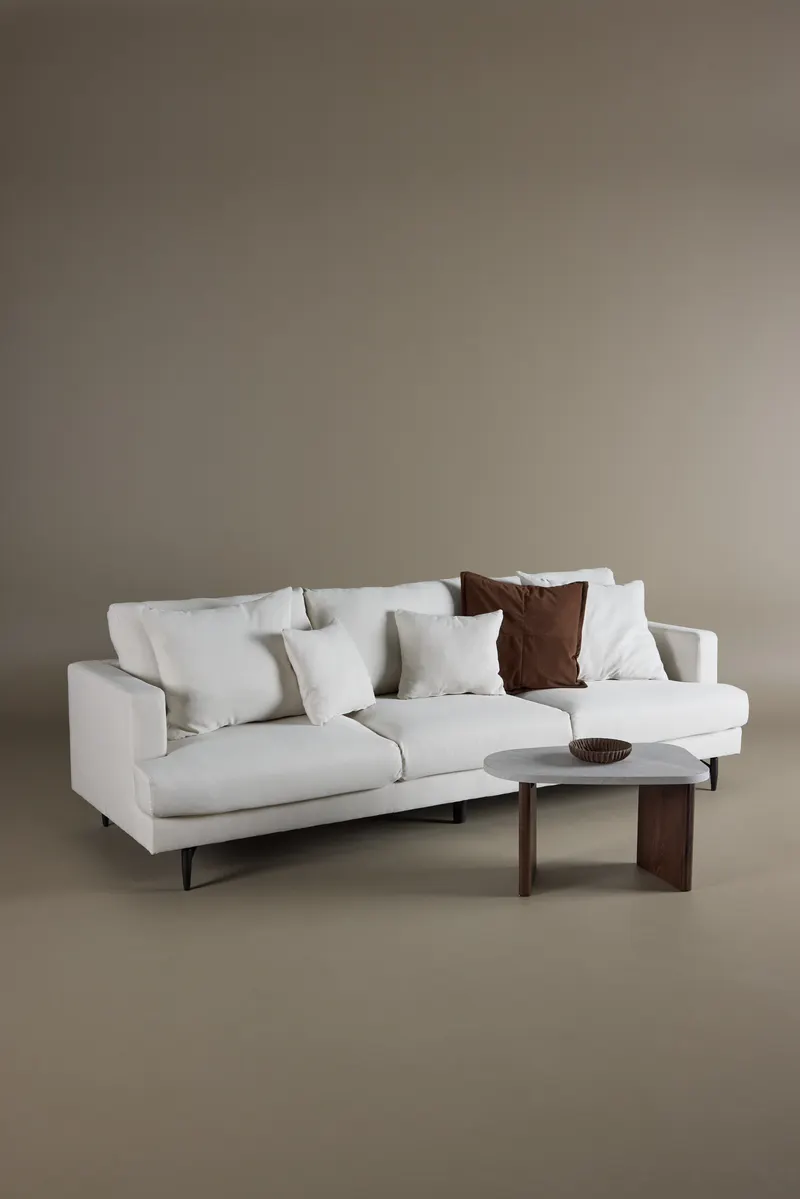 Sofia 3-Sitzer-Sofa mit abnehmbarem Bezug in Beige, Gestell Schwarz, Polyester, im Wohnraum, Ansicht 1