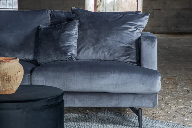 Sofia 3-Sitzer-Sofa mit abnehmbarem Bezug in Dunkelgrau, Gestell Schwarz, Polyester-Samt, im Wohnraum, Ansicht 2
