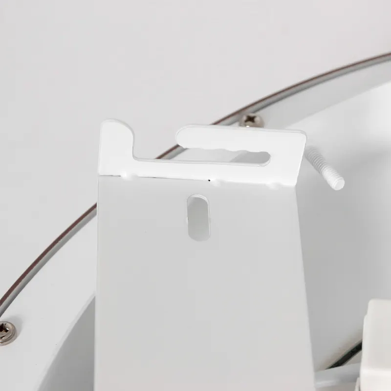 Ringlede LED-Deckenleuchte mit rundem Schirm in Bronze, Weiß, Ansicht 10