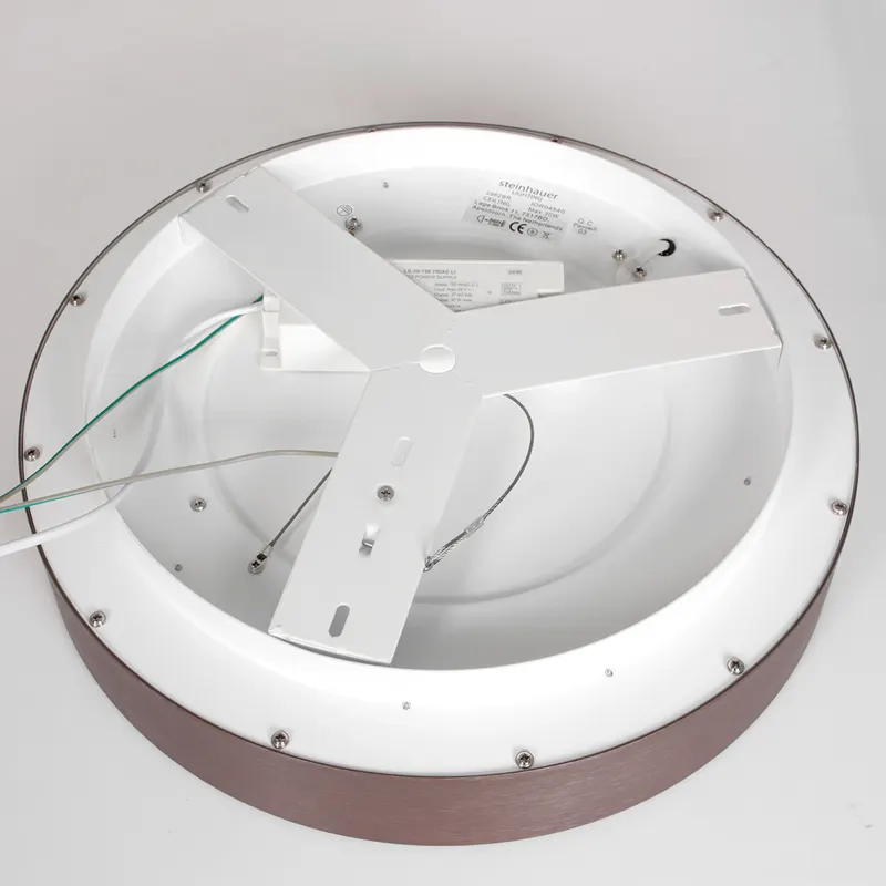 Ringlede LED-Deckenleuchte mit rundem Schirm in Bronze, Weiß, Ansicht 11