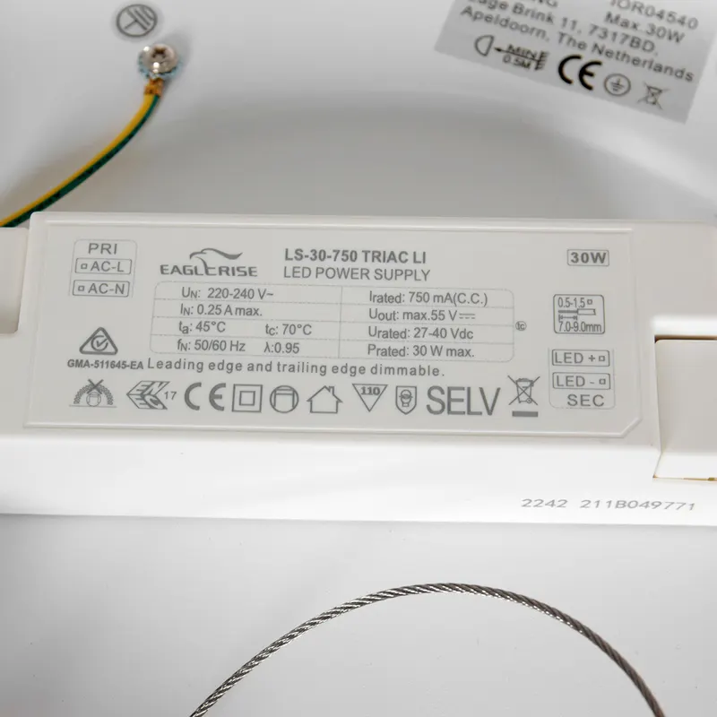 Ringlede LED-Deckenleuchte mit rundem Schirm in Bronze, Weiß, Ansicht 8