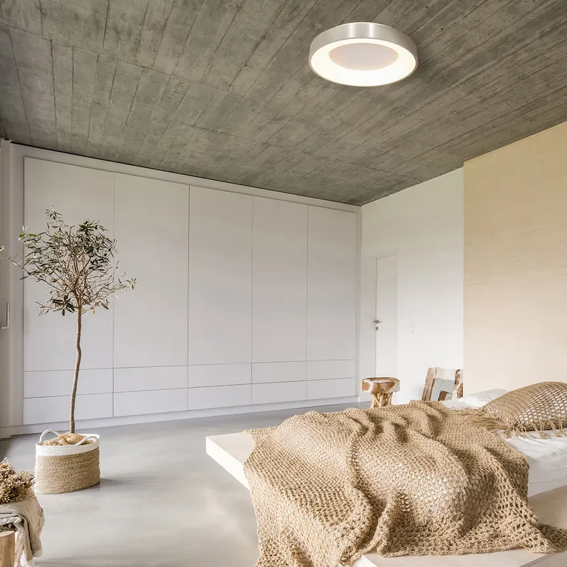 Ringlede LED-Deckenleuchte mit großem Rundschirm in Silber, Ansicht 6