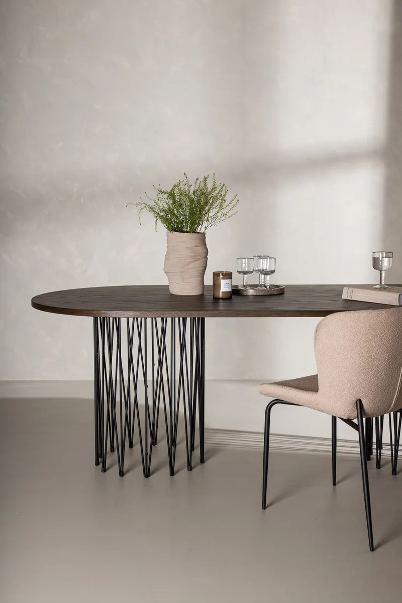 Stone ovaler Esstisch 220 × 100 cm, im Wohnraum, Ansicht 2