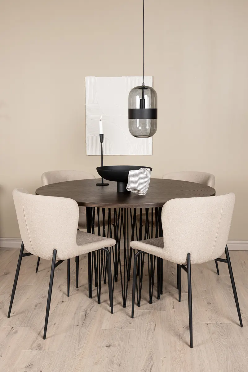 Stone & Modesto Essgruppe mit rundem Esstisch und 4 Bouclé-Stühlen in Beige, Gestell Schwarz, im Wohnraum, Ansicht 1