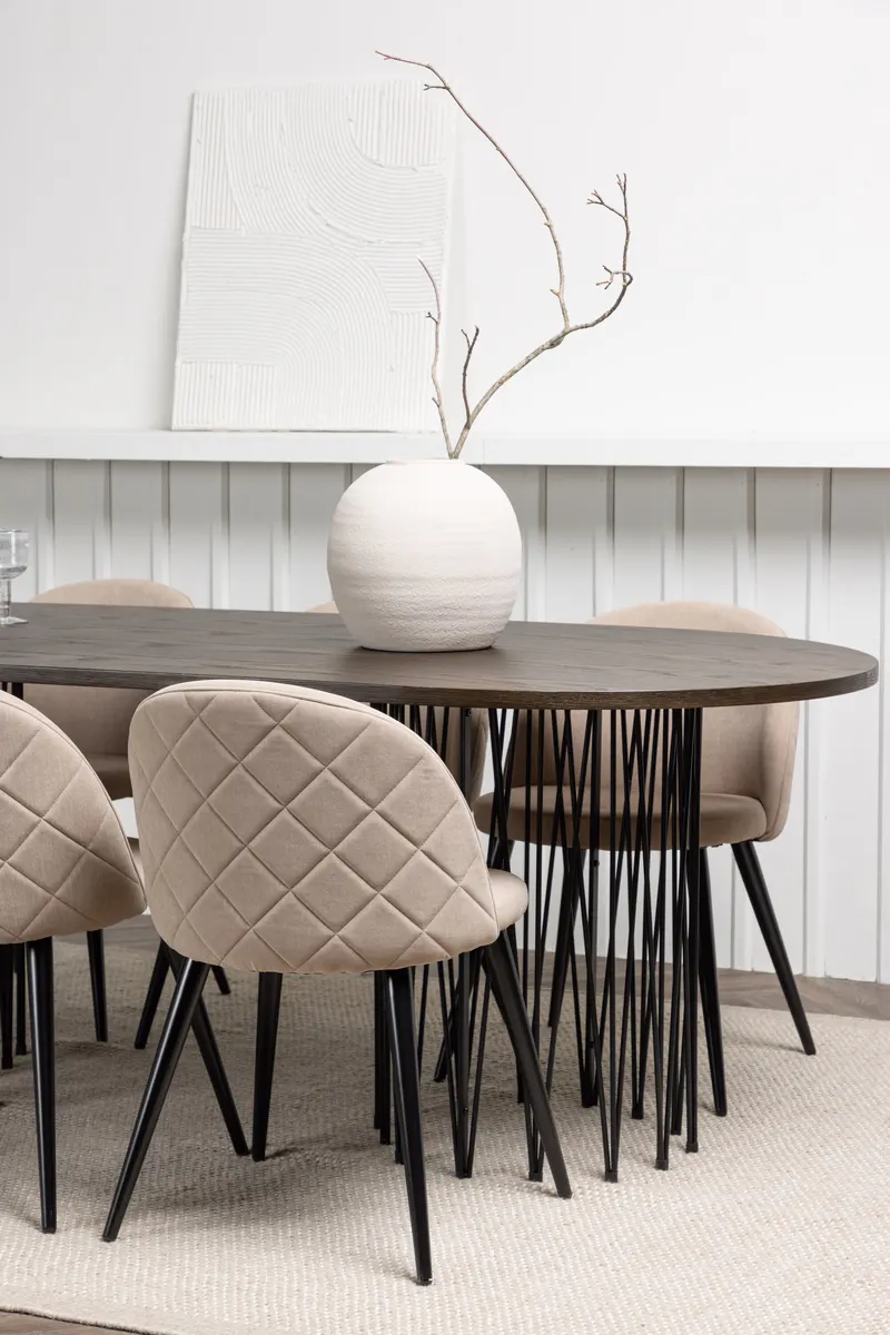 Stone & Velvet Essgruppe mit ovalem Esstisch und 6 Polsterstühlen in Beige, Gestell Schwarz, im Wohnraum, Ansicht 2