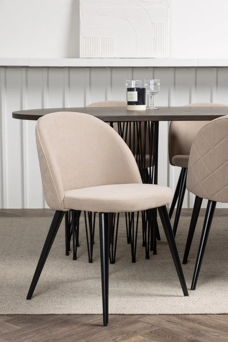 Stone & Velvet Essgruppe mit ovalem Esstisch und 6 Polsterstühlen in Beige, Gestell Schwarz, im Wohnraum, Ansicht 3
