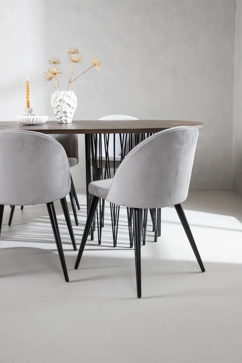 Stone & Velvet Essgruppe mit ovalem Esstisch und 6 Polsterstühlen in Grau, Gestell Schwarz, im Wohnraum, Ansicht 2