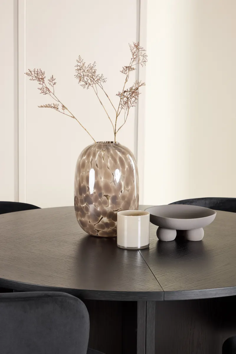 Strada & Edina Essgruppe mit rundem, ausziehbarem Esstisch und 4 Stühlen in Schwarz, im Wohnraum, Ansicht 3