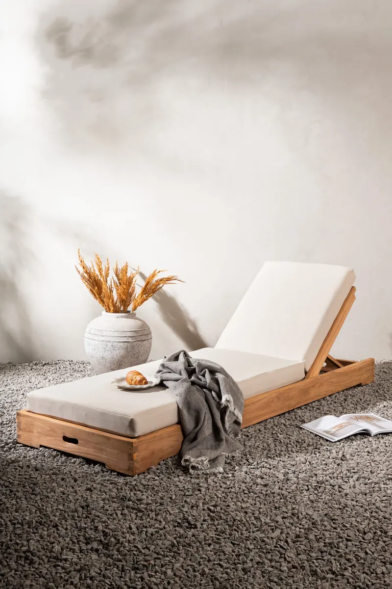Sunbed Sonnenliege aus Teak mit Auflage, im Wohnraum, Ansicht 1