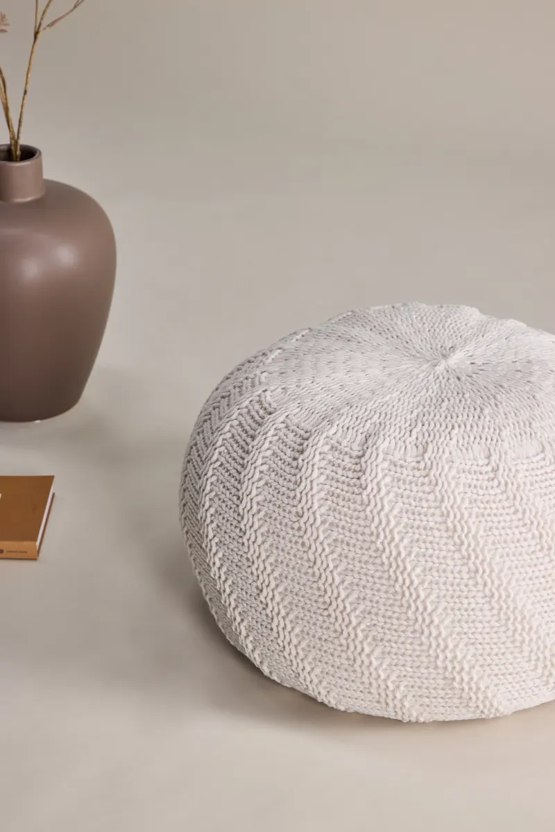 Ted runder Pouf, im Wohnraum, Ansicht 3