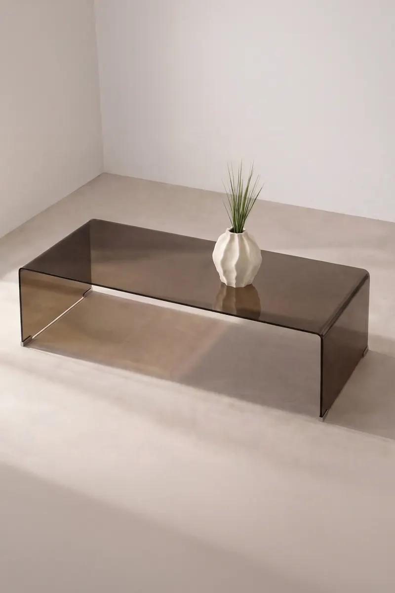 Telemark Couchtisch aus gebogenem Glas in 120 × 60 cm, Braun, im Wohnraum, Ansicht 2