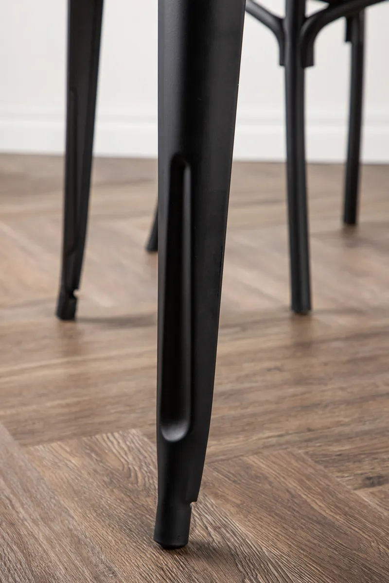 Tempe Esstisch mit Stahlbeinen in 140 × 80 cm, Walnuss, Gestell Schwarz, im Wohnraum, Ansicht 3