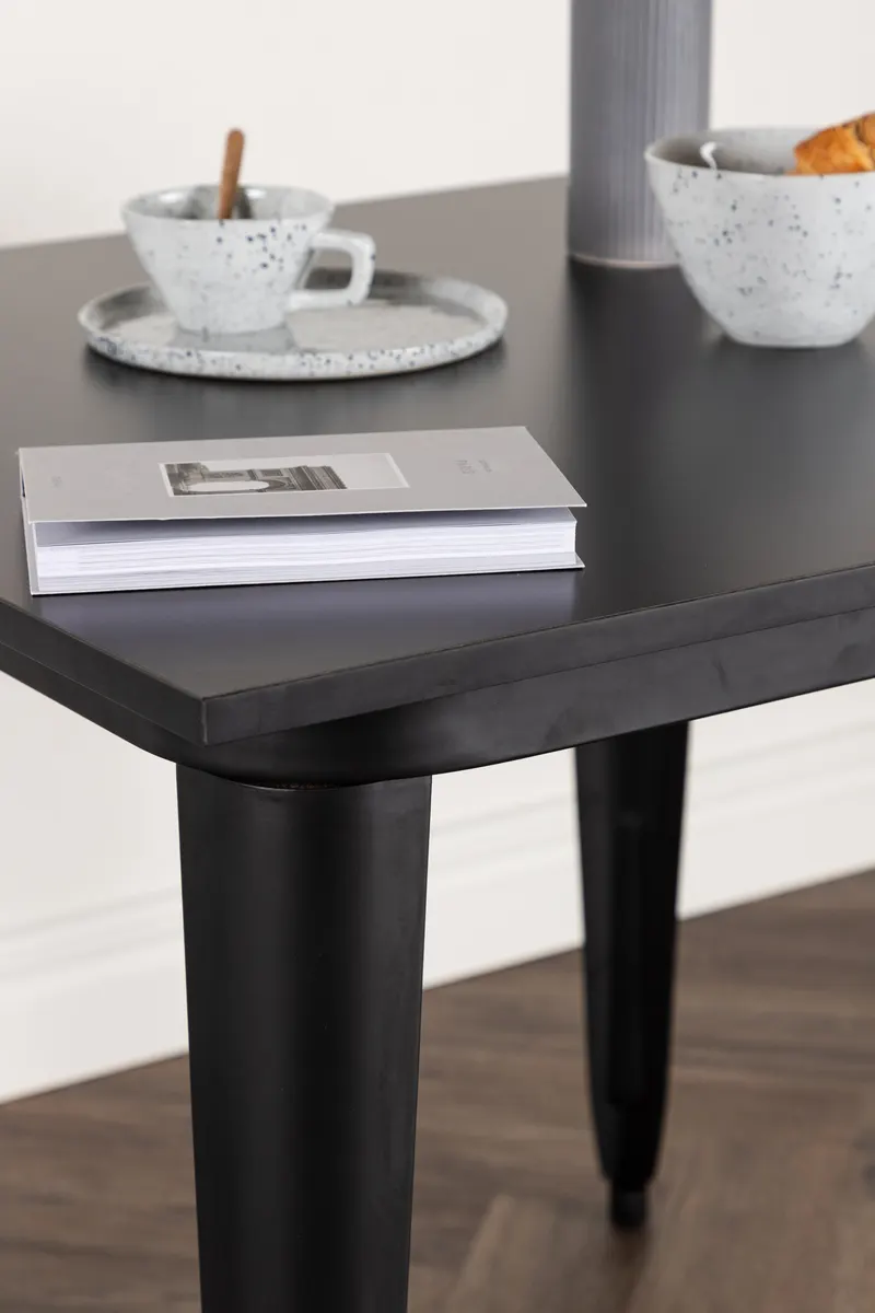 Tempe Esstisch mit Stahlbeinen in 80 × 80 cm, Schwarz, im Wohnraum, Ansicht 2