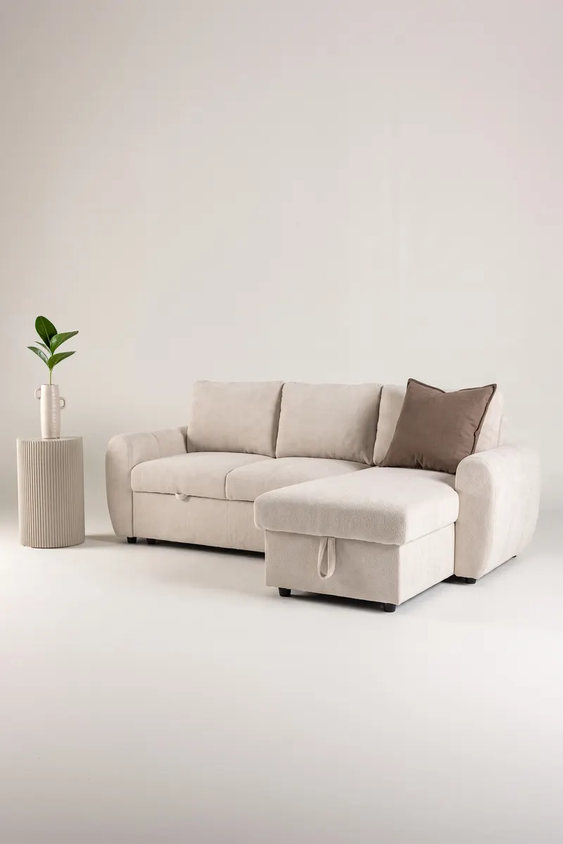 Teo Schlafsofa mit Chaiselongue links oder rechts in einer Wohnszene