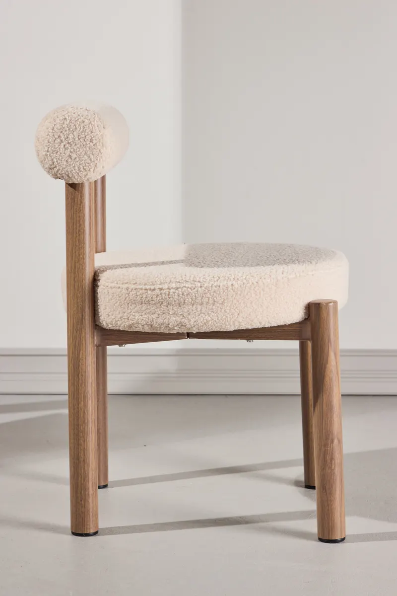 Tillo Esszimmerstuhl aus Bouclé mit rundem Sitz, im Wohnraum, Ansicht 5