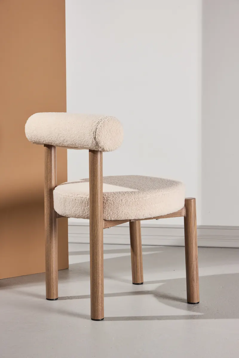 Tillo Esszimmerstuhl aus Bouclé mit rundem Sitz, im Wohnraum, Ansicht 6