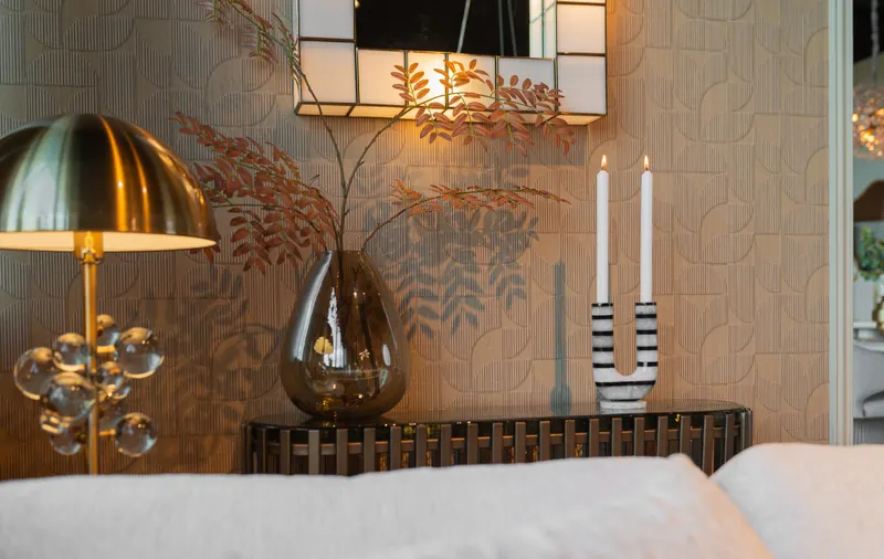 Tischleuchte Bela in Bronzefarben von Richmond Interiors, Wohnbeispiel 2, im Wohnraum