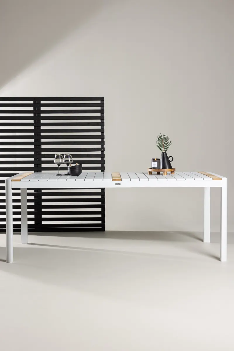 Togo rechteckiger Gartentisch aus Aluminium und Teak in 200 × 100 cm, Weiß, im Wohnraum, Ansicht 1