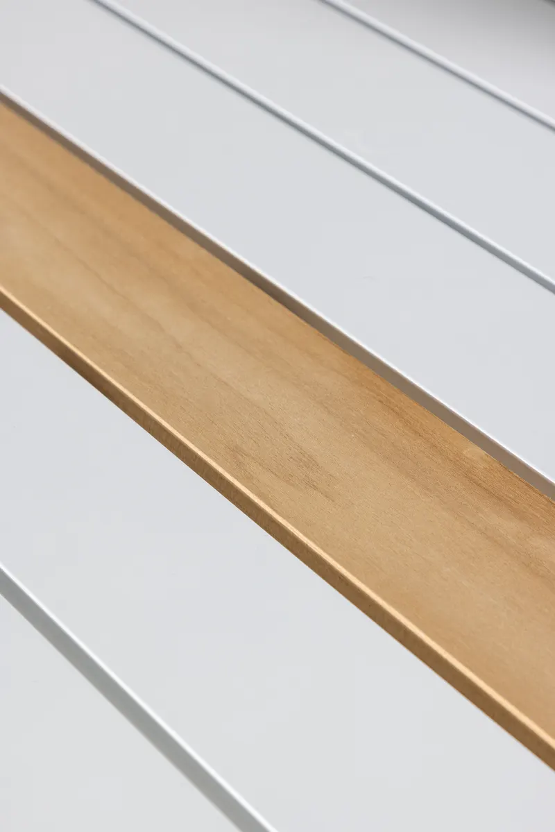 Togo rechteckiger Gartentisch aus Aluminium und Teak in 200 × 100 cm, Weiß, im Wohnraum, Ansicht 4