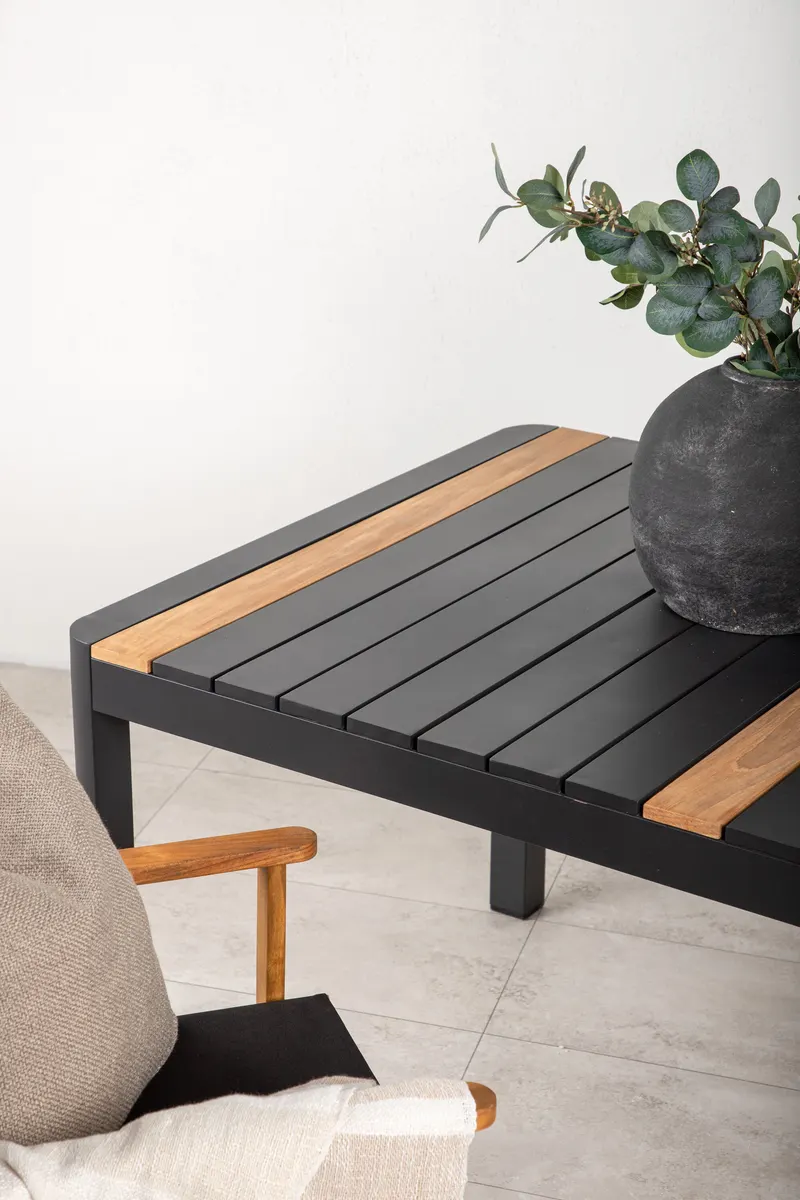 Togo rechteckiger Gartentisch aus Aluminium und Teak in 150 × 90 cm, Schwarz, im Wohnraum, Ansicht 2