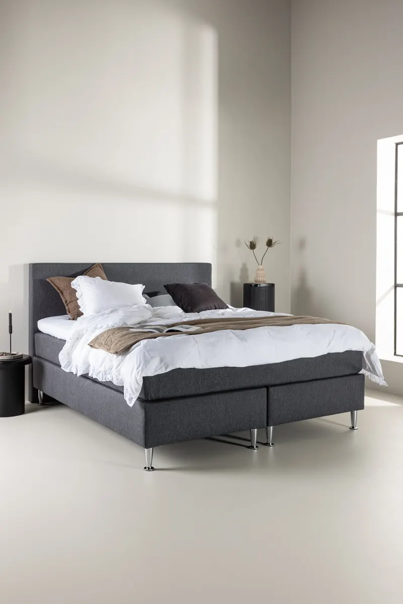 Toledo Doppelbett 180 × 200 cm Kontinentalbett in Dunkelgrau, Gestell Champagner, im Wohnraum, Ansicht 1
