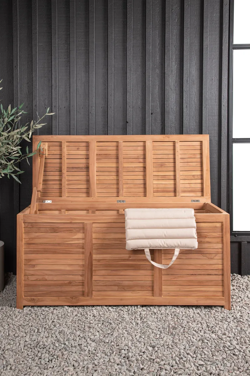 Trento Gartenbox aus Teak in 130 × 50 × 60 cm, im Wohnraum, Ansicht 3