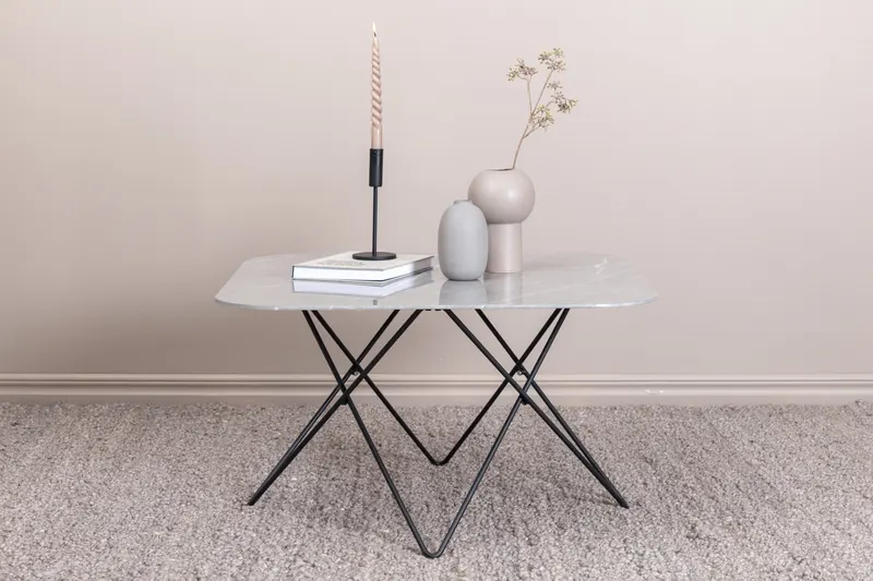 Tristar quadratischer Couchtisch aus Glas in Marmoroptik in Grau, Gestell Schwarz, im Wohnraum, Ansicht 1