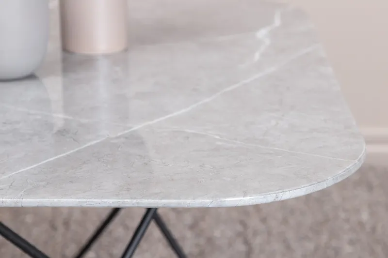 Tristar quadratischer Couchtisch aus Glas in Marmoroptik in Grau, Gestell Schwarz, im Wohnraum, Ansicht 3