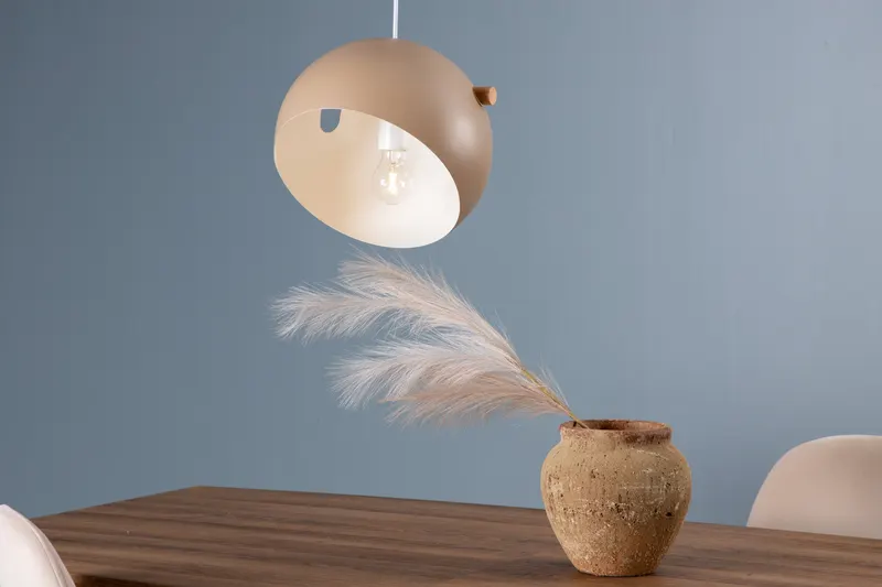 Tubbie Hängelampe mit Kugelschirm in Ø 29 cm, Beige, im Wohnraum, Ansicht 3
