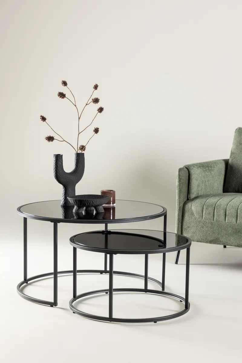 Twin runder Couchtisch mit Stahlgestell, im Wohnraum, Ansicht 1