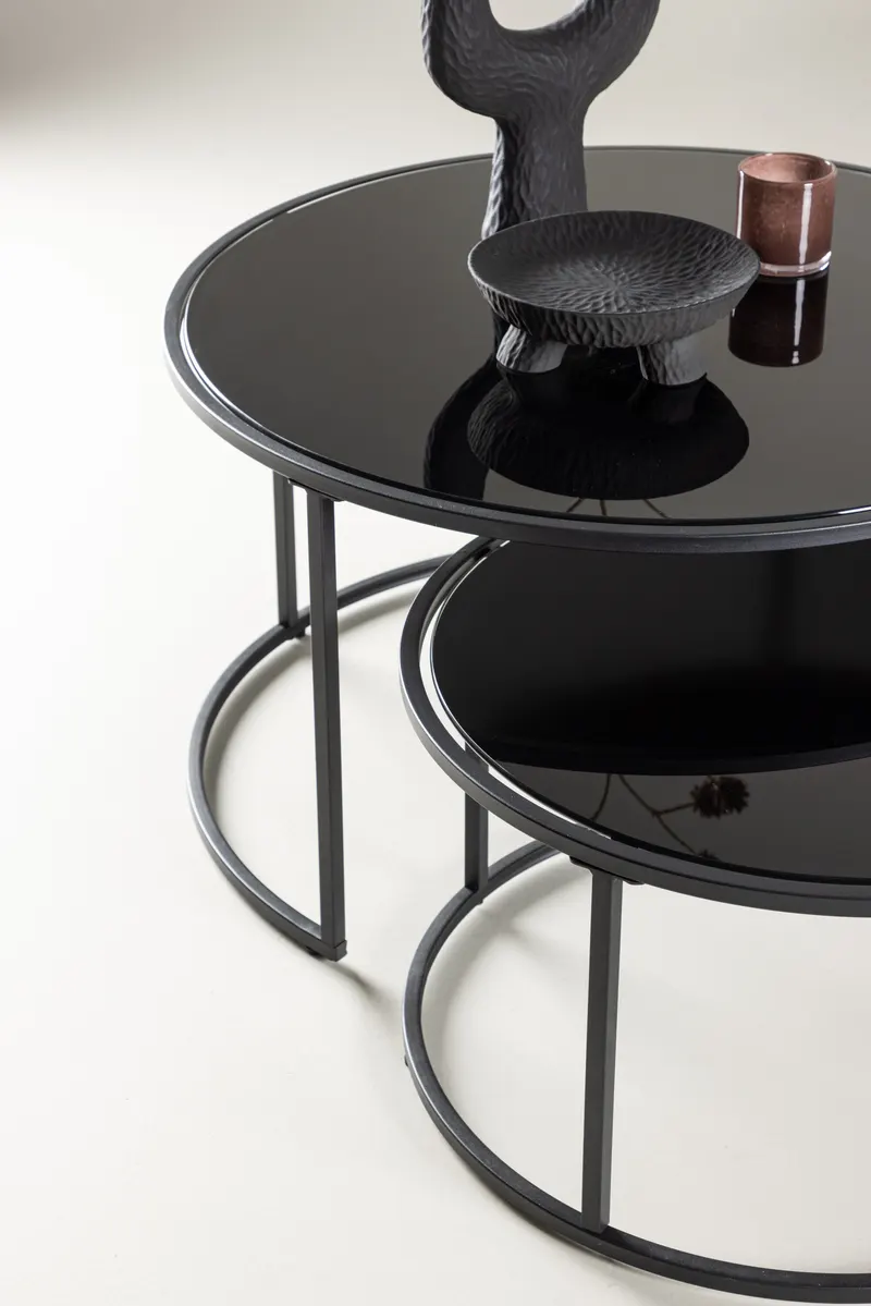 Twin runder Couchtisch mit Stahlgestell, im Wohnraum, Ansicht 2