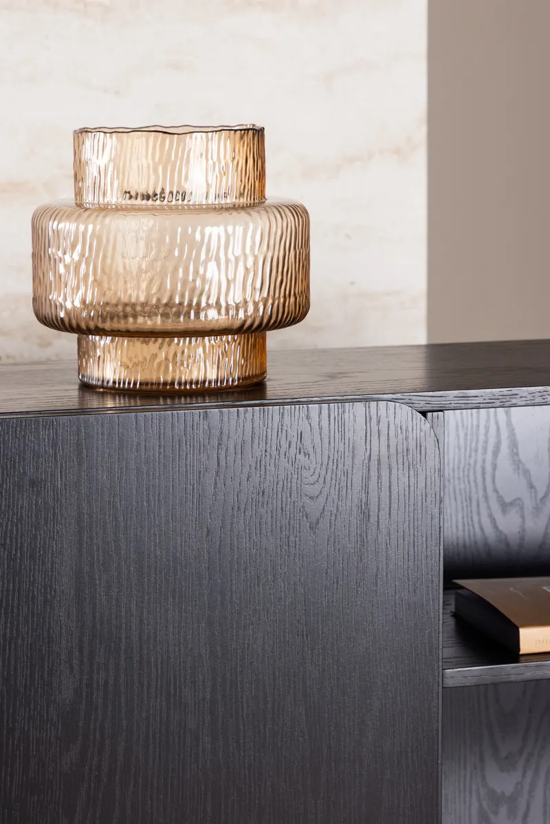 Tyresö Sideboard auf Sockel in 30 × 110 × 80 cm, Schwarz, im Wohnraum, Ansicht 3