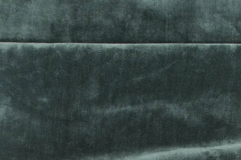 Undra Teppich mit glänzendem Flor in 240 × 170 cm, Grün, im Wohnraum, Ansicht 1