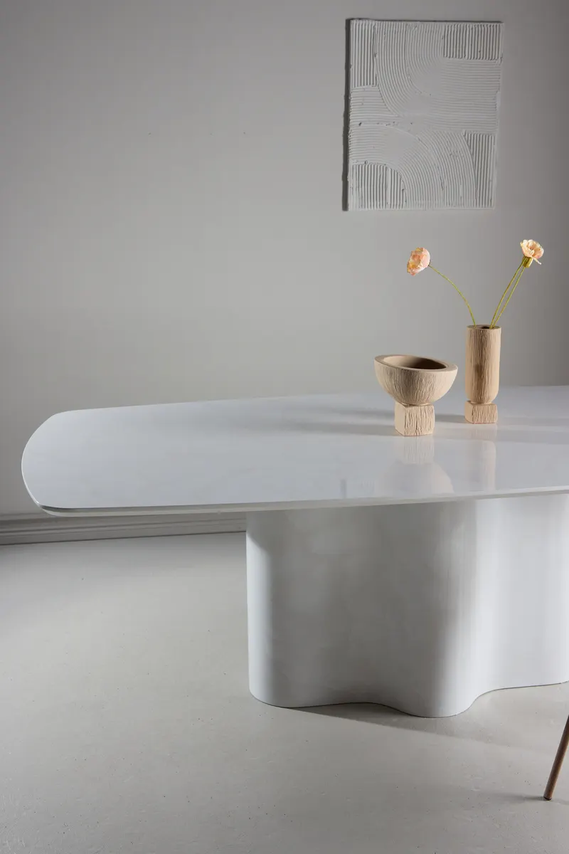 Väddö Esstisch 220 × 110 cm mit gewelltem Mittelfuß, im Wohnraum, Ansicht 2