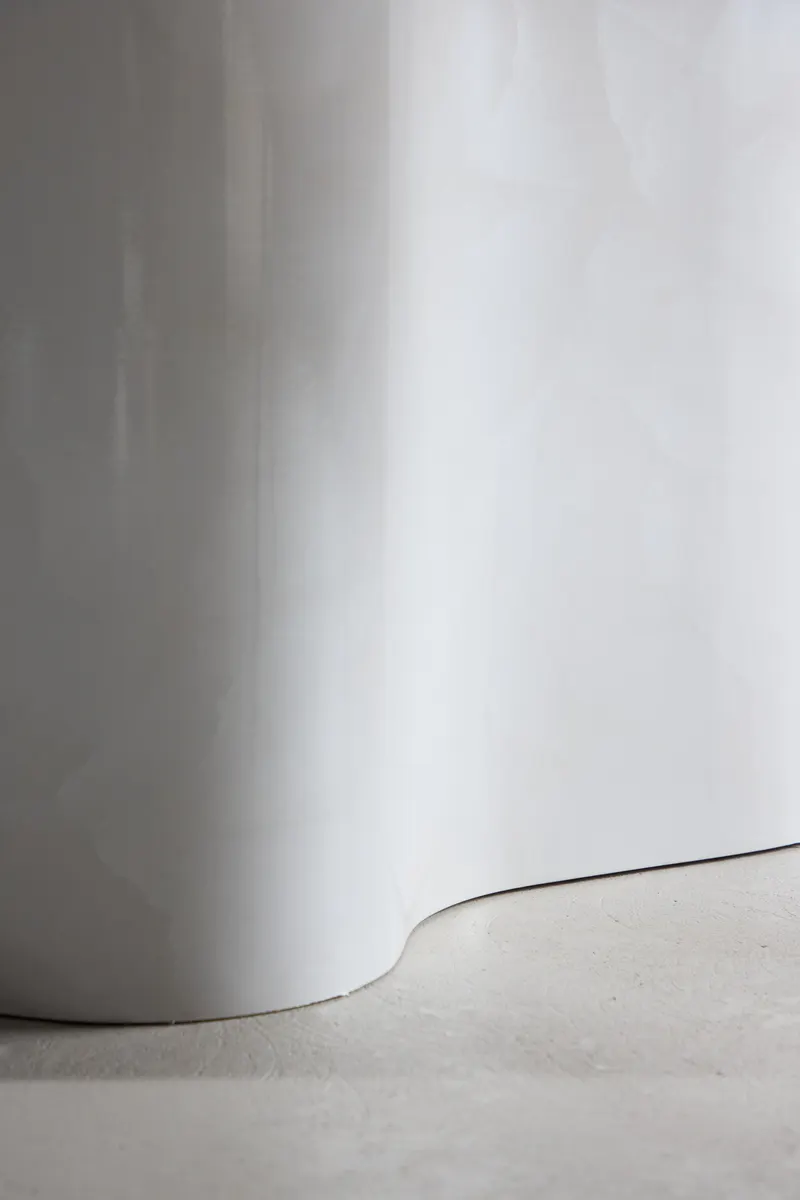Väddö Esstisch 220 × 110 cm mit gewelltem Mittelfuß, im Wohnraum, Ansicht 4