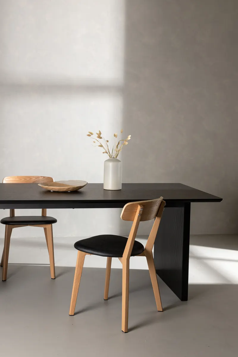 Vail Esstisch 200 × 100 cm auf zwei Wangen in Schwarz, im Wohnraum, Ansicht 2