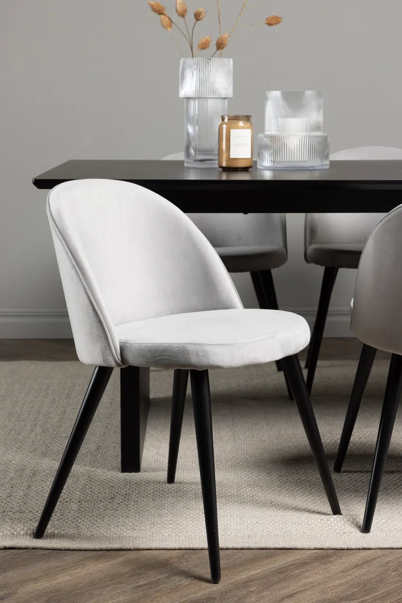 Vail & Velvet Essgruppe mit schwarzem Esstisch und 6 gepolsterten Stühlen in Grau, Gestell Schwarz, im Wohnraum, Ansicht 5