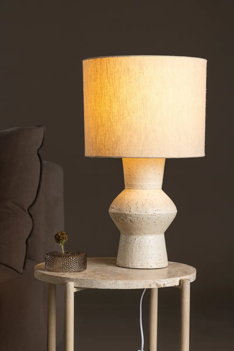 Valön Tischlampe, im Wohnraum, Ansicht 3