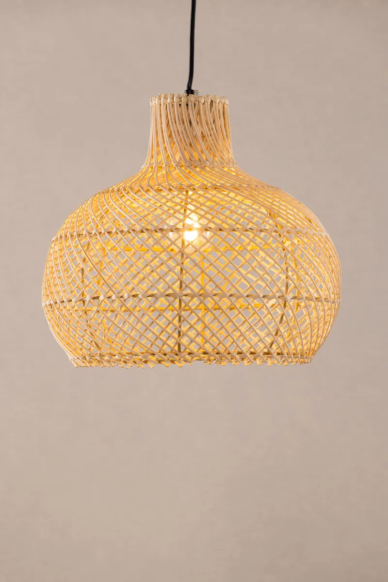 Varekil Pendelleuchte aus Rattan in 35 × 30 × 35 cm, im Wohnraum, Ansicht 3