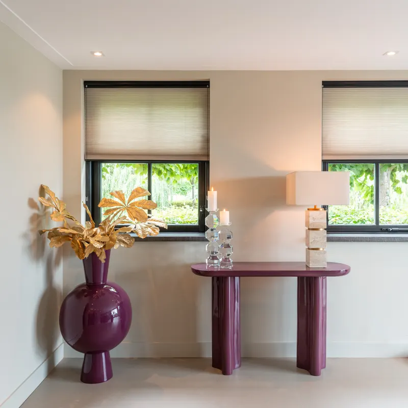 Avine, Burgunderrot von Richmond Interiors, Wohnbeispiel 5, im Wohnraum
