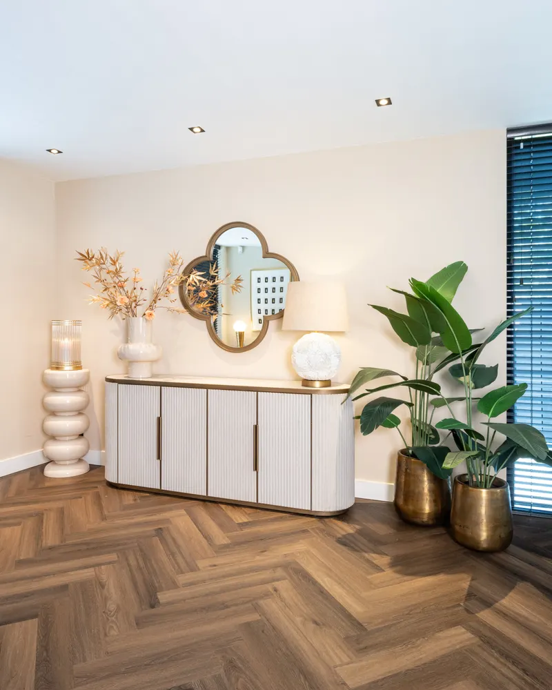 Vase Benice, Tapioca, klein von Richmond Interiors, Wohnbeispiel 5, im Wohnraum