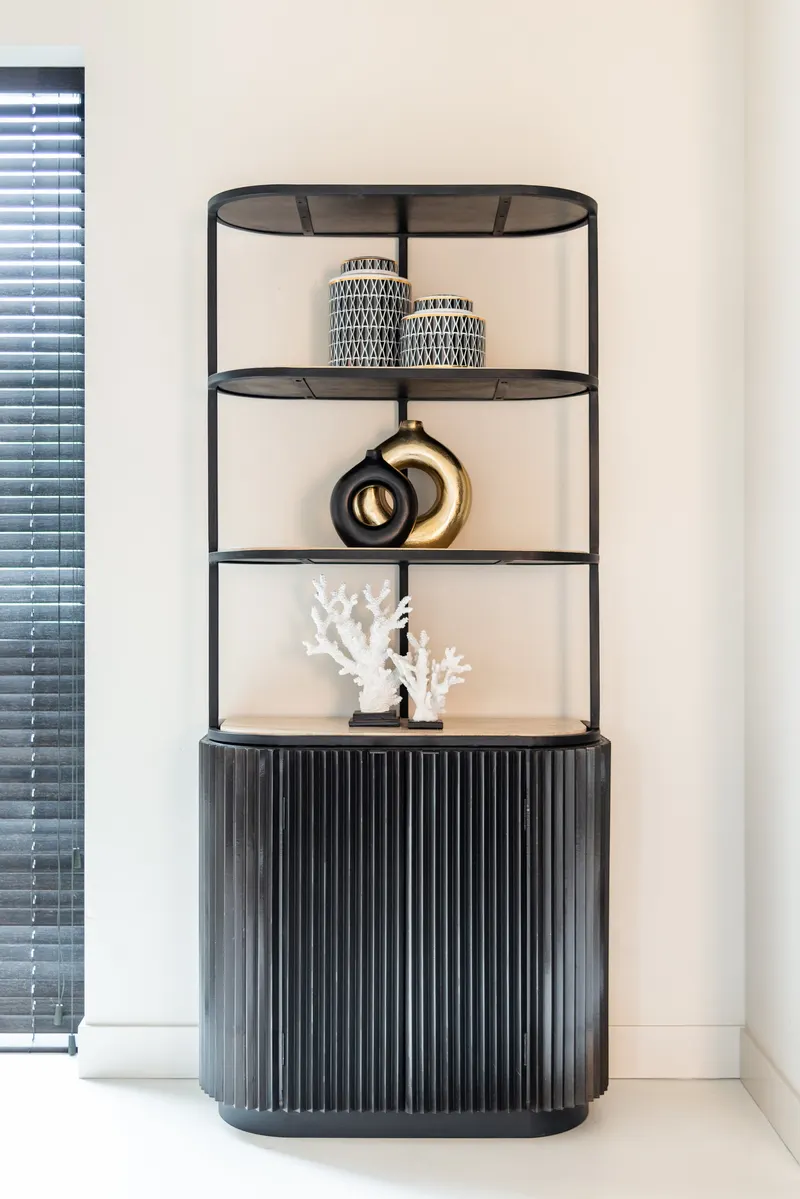 Vase Felice Schwarz, 22 cm von Richmond Interiors, Wohnbeispiel 12, im Wohnraum