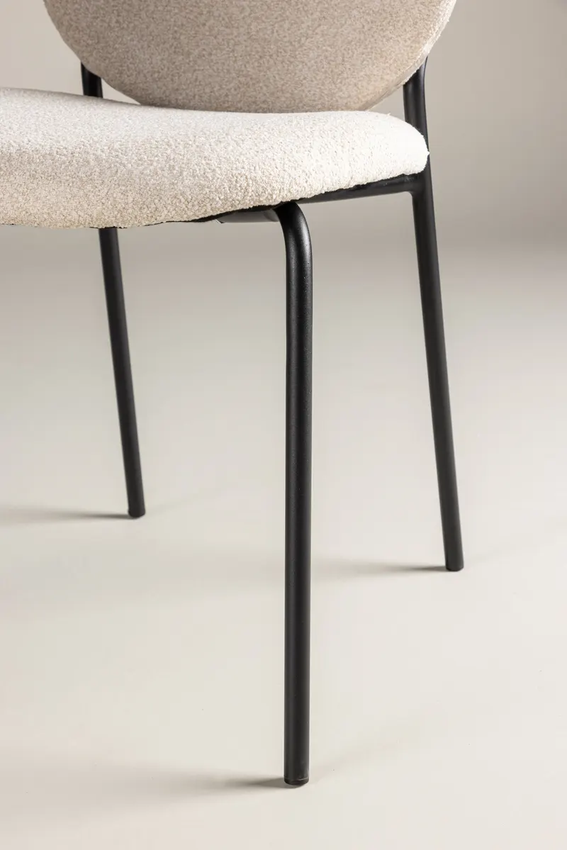 Vault Esszimmerstuhl mit Stahlbeinen in Beige, Gestell Schwarz, Polyester in Leinenoptik, im Wohnraum, Ansicht 3