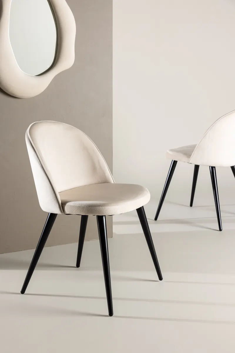 Velvet gepolsterte Esszimmerstühle im 2er-Set in Beige, Gestell Schwarz, Polyester-Samt, im Wohnraum, Ansicht 1